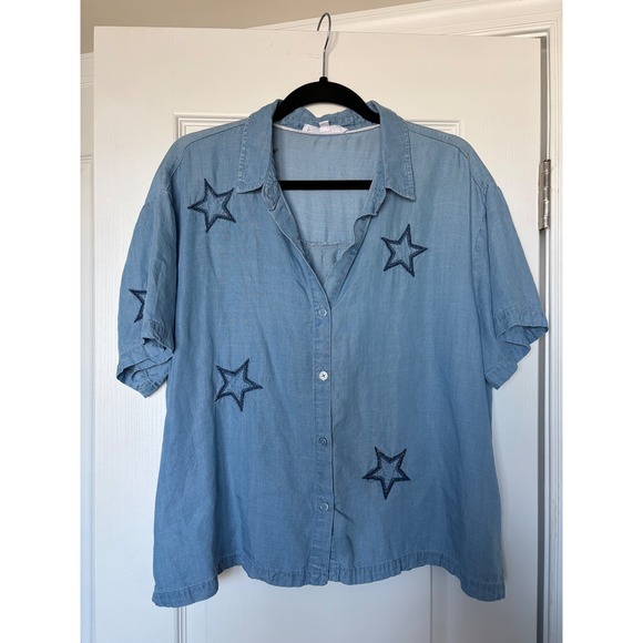 Jane and Delancey Tops - Jane + Delancey Blue Star Embroidered Lyocell Short Sleeve Button Down Shirt L